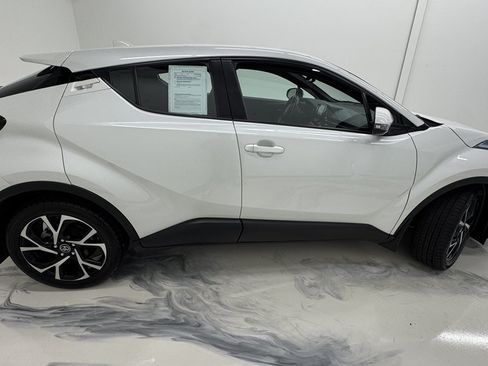 Used 2018 Toyota C-HR XLE FWD image 9