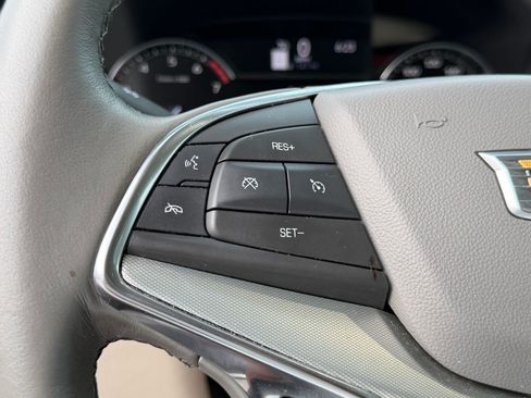 Used 2022 Cadillac XT5 Premium Luxury FWD image 14