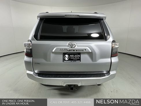 Used 2021 Toyota 4Runner SR5 image 9