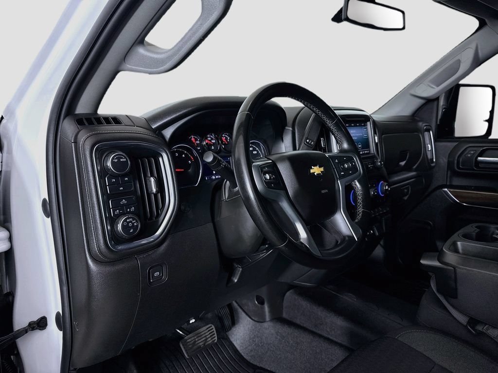 Used 2023 Chevrolet Silverado 2500 LT AWD/4WD image 9