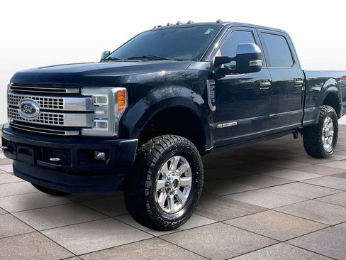 Used 2017 Ford F250 Platinum w/ FX4 Off-Road Package AWD/4WD image 11