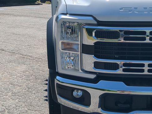 New 2025 Ford F450 XL w/ XL Chrome Package AWD/4WD image 8