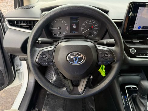 Used 2024 Toyota Corolla LE image 2