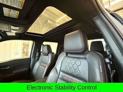 Used 2023 Nissan Frontier PRO-4X w/ Pro-4X Premium Package image 9