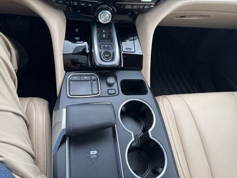 Used 2023 Acura MDX SH-AWD image 24