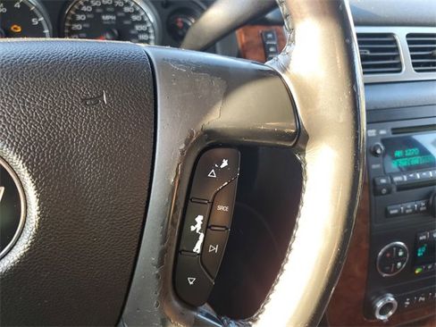 Used 2007 Chevrolet Suburban LTZ w/ LTZ Preferred Equipment Group image 15