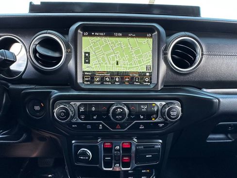 Used 2023 Jeep Wrangler Unlimited Sahara w/ Cold Weather Group AWD/4WD image 25