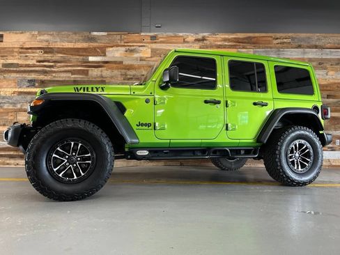Used 2025 Jeep Wrangler Unlimited Sport AWD/4WD image 20