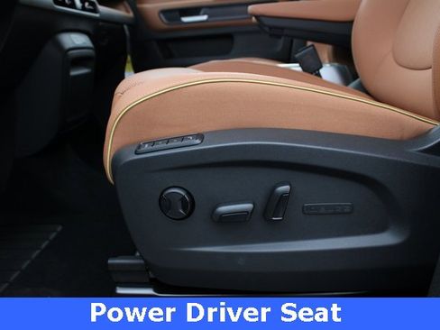 New 2025 Volkswagen ID. Buzz Pro S Plus image 4