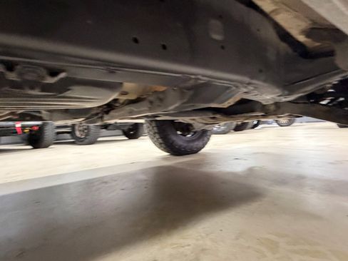 Used 2014 Toyota Land Cruiser image 31