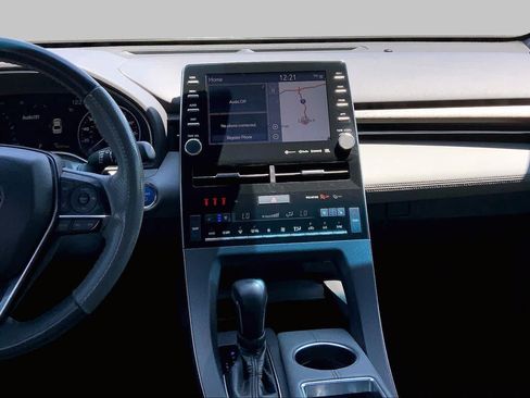 Used 2020 Toyota Avalon Limited FWD image 7