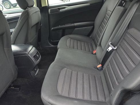 Used 2020 Ford Fusion SE image 8