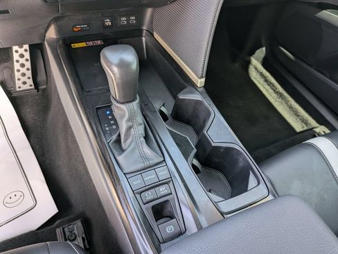 Used 2025 Toyota Camry SE FWD image 26