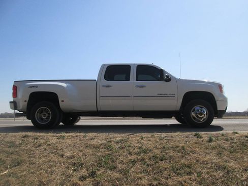 Used 2012 GMC Sierra 3500 Denali AWD/4WD image 5