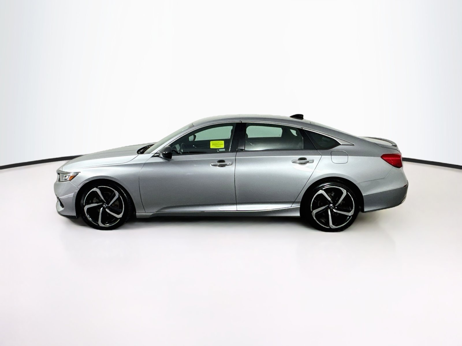 Used 2021 Honda Accord Sport image 4