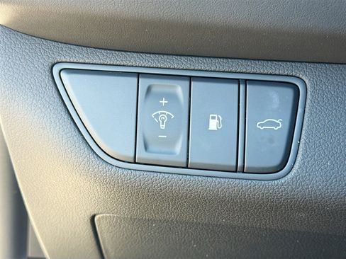 Used 2024 Genesis G70 2.5T w/ Sport Prestige Package image 33