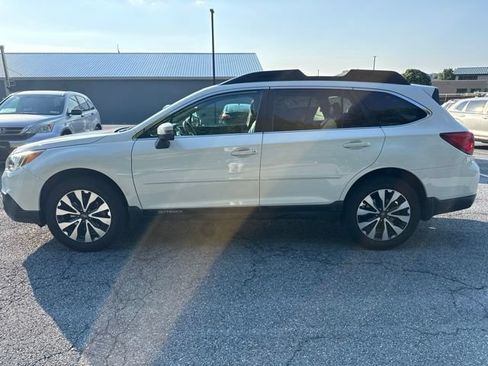 Used 2017 Subaru Outback 3.6R Limited AWD/4WD image 2