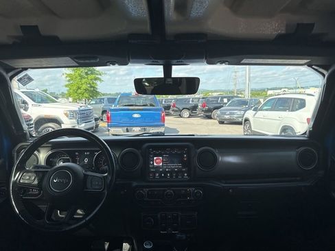 Used 2020 Jeep Gladiator Sport w/ Quick Order Package 24S AWD/4WD image 11
