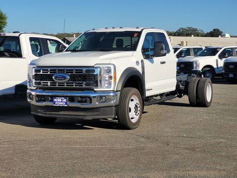 New 2025 Ford F550 4x4 SuperCab Super Duty image 8