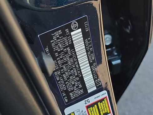 Used 2020 Toyota Camry XLE image 27