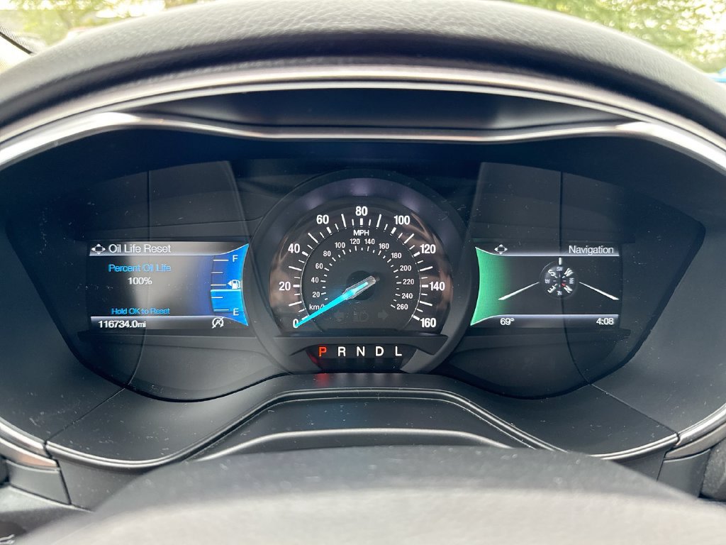 Used 2020 Ford Fusion SE FWD image 12