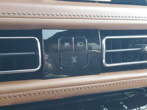 Used 2023 Lincoln Nautilus Reserve w/ Equipment Group 201A image 29