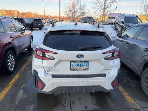 Used 2024 Subaru Crosstrek 2.0i Premium image 6