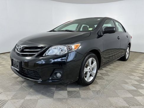 Used 2013 Toyota Corolla LE w/ Premium Pkg image 3