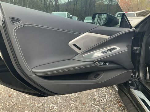 Used 2021 Chevrolet Corvette Stingray Preferred Conv w/ Z51 Performance Package image 15