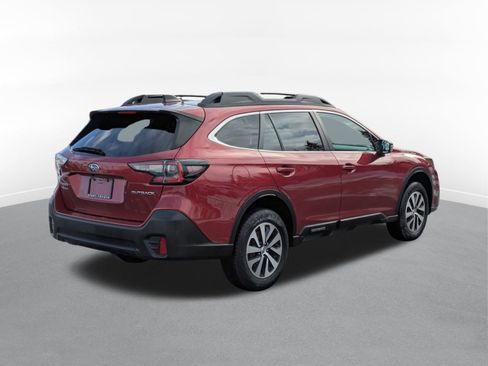 Used 2022 Subaru Outback Premium image 3