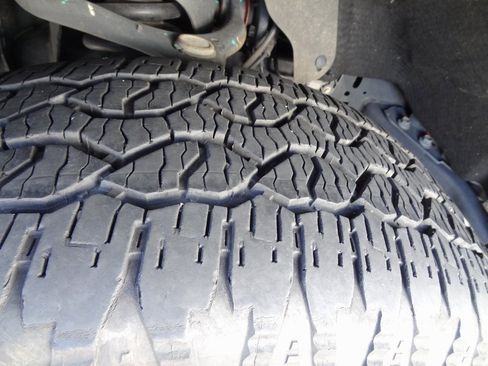 Certified 2022 Ford F150 XLT w/ Equipment Group 302A High image 19