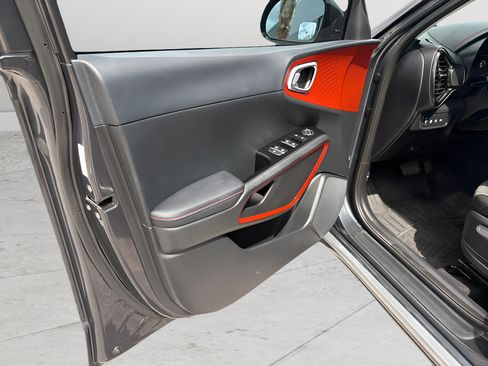 Used 2023 Kia Soul GT-Line FWD image 14