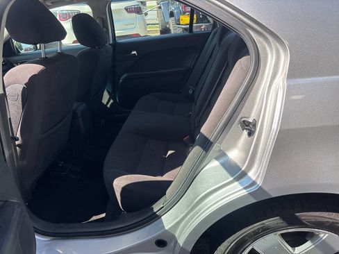 Used 2009 Ford Fusion SE FWD image 10