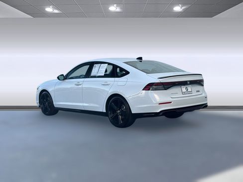 Used 2024 Honda Accord Sport image 3
