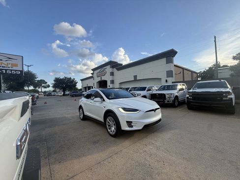 Used 2019 Tesla Model X 75D AWD/4WD image 44