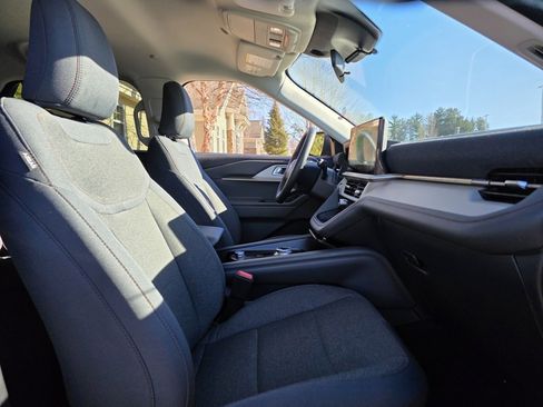 Used 2025 Ford Explorer Active image 23