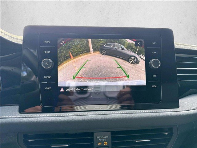 Used 2025 Volkswagen Jetta SEL FWD image 22
