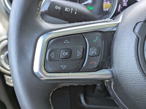 Used 2023 Jeep Wrangler Unlimited Sahara AWD/4WD image 24