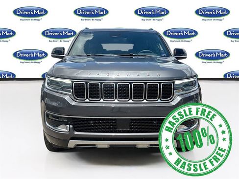 Used 2024 Jeep Wagoneer Series II w/ Flexible Seating Group RWD image 2