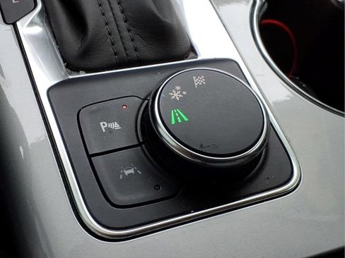 Used 2022 Chevrolet Blazer LT FWD image 14