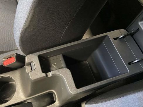 New 2025 Nissan Versa SV w/ Trunk Package image 19