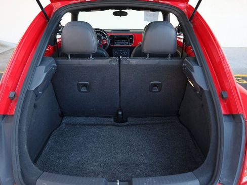 Used 2014 Volkswagen Beetle 1.8T image 11