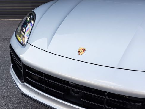 Certified 2023 Porsche Cayenne Turbo S AWD/4WD image 10