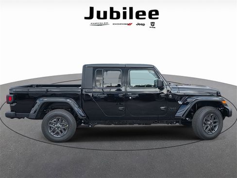 New 2026 Jeep Gladiator Sport image 36