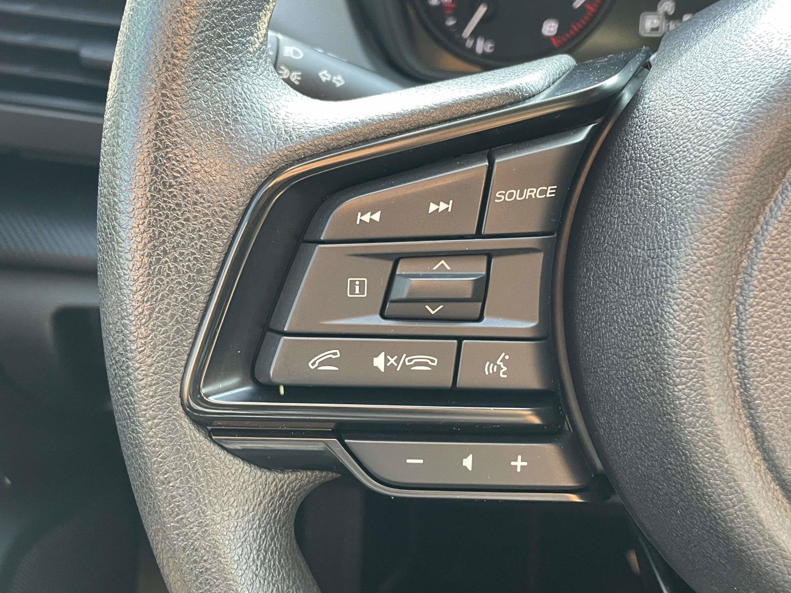 Certified 2025 Subaru Crosstrek 2.0i AWD/4WD image 9