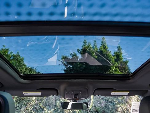 New 2025 Audi Q3 2.0T Premium image 18