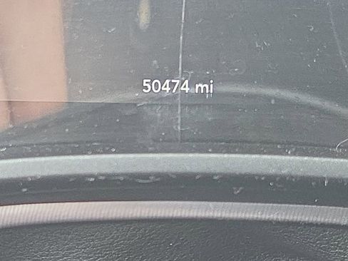 Used 2021 Dodge Challenger SXT image 12