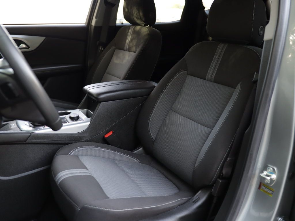 Used 2024 Chevrolet Blazer LT w/ Convenience Package FWD image 23