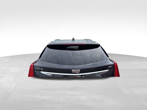 Used 2017 Cadillac XT5 Luxury w/ Driver Awareness Package AWD/4WD image 8