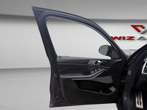 Used 2019 BMW X7 xDrive50i w/ M Sport Package image 14